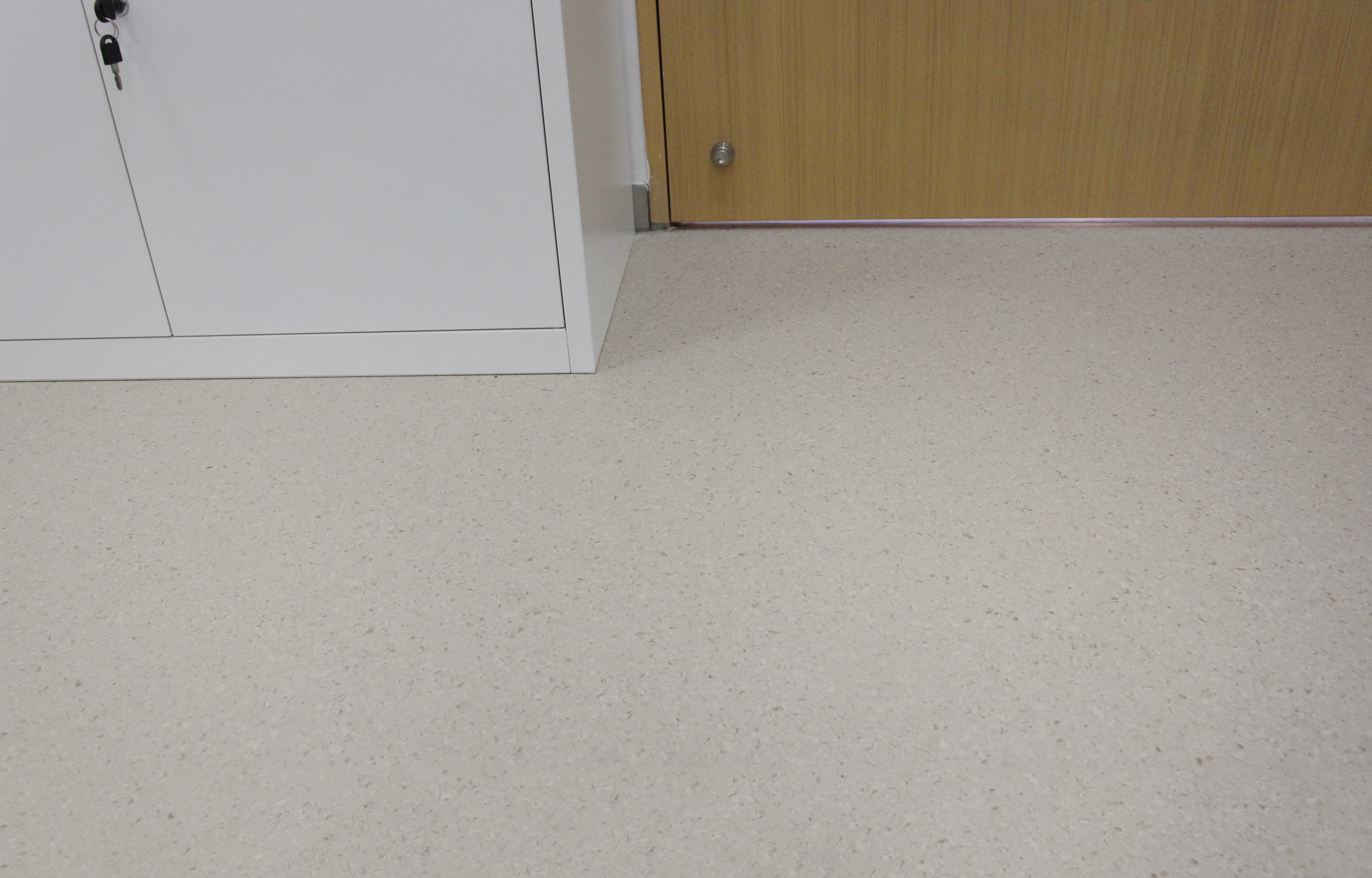 金年会同质透心地板